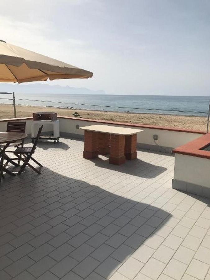 La casa sulla spiaggia Villa Balestrate Esterno foto